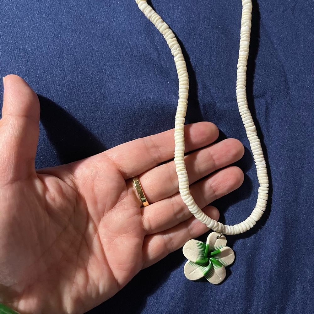Beachy- necklace.